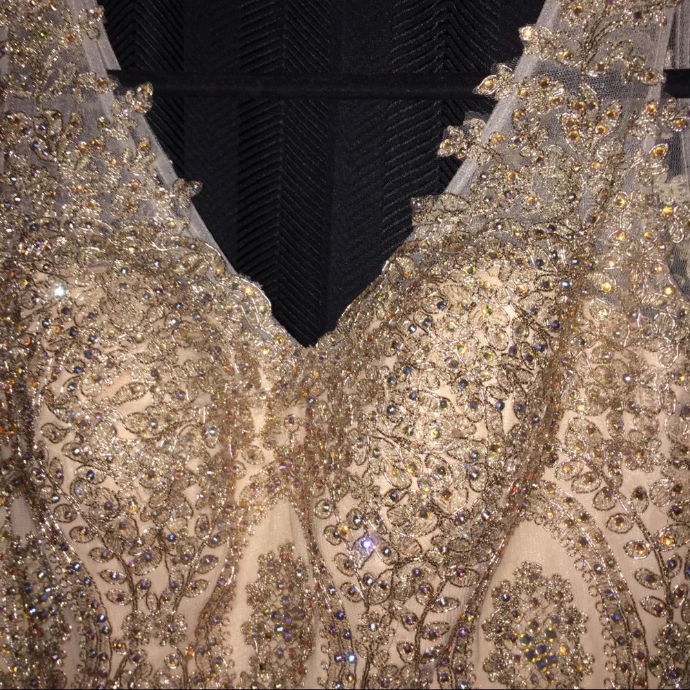 🥂PROM DRESS in a pretty champagne color!🥂 - Picture 2 of 5